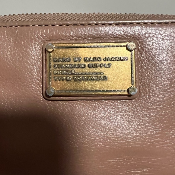 Marc by Marc Jacobs Wallet - Picture 2 of 3